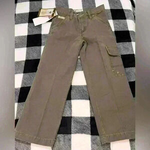 Columbia *NWT* Boys Army Green Cargo pants size 6